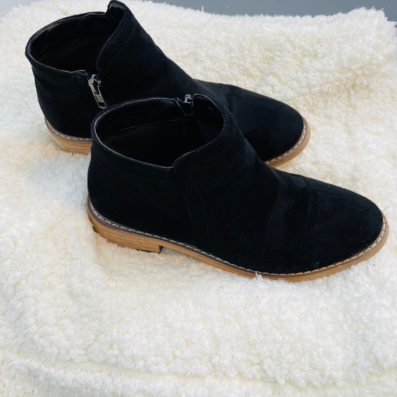 Seven7 Shoes - 💲5️⃣🎈SUEDE ANKLE BOOT Cisco Kid Bootie by Seven